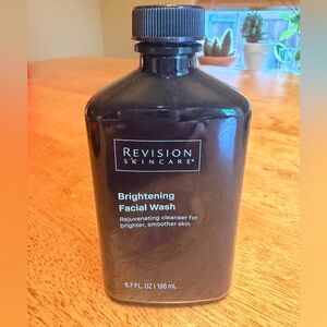 REVISION SKINCARE Brightening Facial Wash
